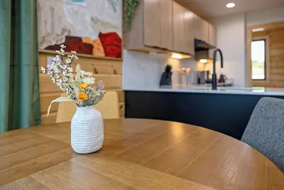 Image de The Fives - 22482 McCurry Haven