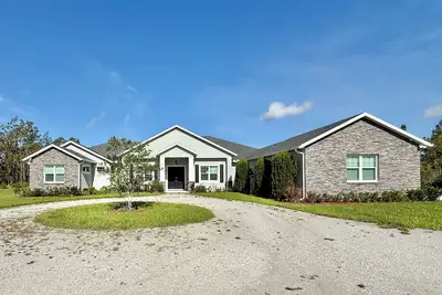 Image de Spacious Luxury House In Myakka-5 Bedroom/6bathroom/Piano Washer/Dryer-Near Lake
