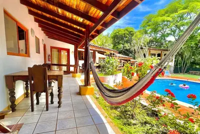 Image de Pura Vida Retreat! 2br Condo w/Pool, Easy Walking Access to Surf, Town, & Beach