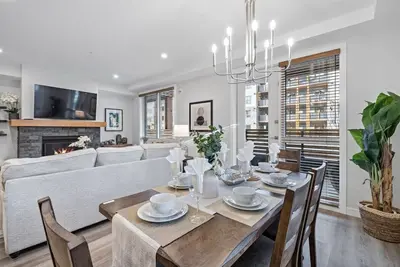 Image de Brand New Luxury Condo