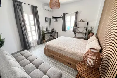 Image de Studio 'Aeolian Blu 2' avec vue sur la mer, Wi-Fi et climatisation