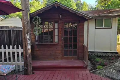 Image de Charming 1-bedroom cottage with Ac, WiFi in Danville, walkable to downtown.