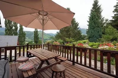 Image de Maison 'La Grange Accous' avec vue sur la montagne, Wi-Fi et climatisation