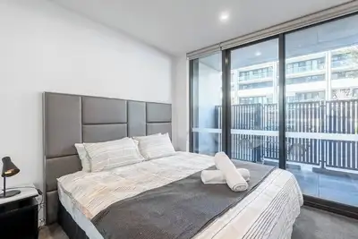 Image de Cozy and Central Located 2bdr Apartment w/Parking