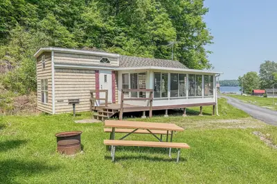 Image de Classic Camper on Black Lake w/ Lake view. Campground & Pet Friendly!