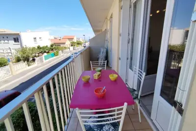 Image de T3 confortable avec terrasse et parking à 100m de la plage, pour 6 personnes à Narbonne-Plage