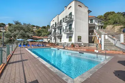 Image de Seaview Pool Retreat  - M20, Andora, Italy