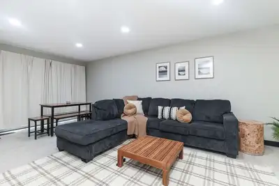 Image de Dazzling East Side 3br 2 Ba Coffee/Wfi/Smrt Tv