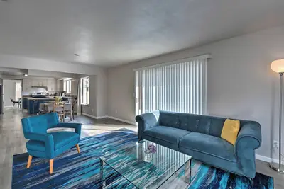 Image de Spacious 7-bedroom 9 Bed house in serene Sacramento with Ac, WiFi, Close to Dt