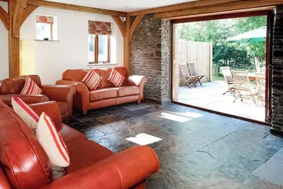 Image de 3 chambres à coucher à Pen-clawdd