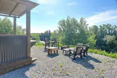 Image de Fall River Cabin Retreat: On-Site Fly Fishing!