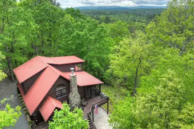 Image de Close to Blue Ridge | Games | Hot Tub | Fire Pit