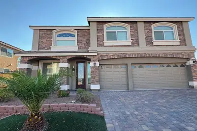 Image de Luxury 6br Villa · 4000sqft · 11 Beds · Sleeps 16+ · Parking · Near Strip