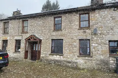 Image de Farmhouse just outside village of dent with Beautiful view of Whernside