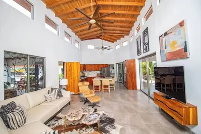 Image de Las Brisas Où commence PuraVida