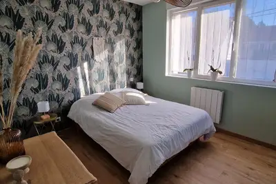 Image de Maison familiale rénovée  avec jardin idéalement située