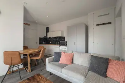 Image de Stylish and modern summer cottage for 4 people in the heart of Callantsoog, within walking distance of beach and center. Equipped with every comfort, private garden and located close to nature reserve Het Zwanenwater - the ideal place for a relaxing