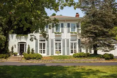 Image de Fairview - Retreat with Stately Pool