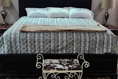 Image de Charming 3-bedroom entire barnhouse in amazing Reddick with Ac, WiFi.