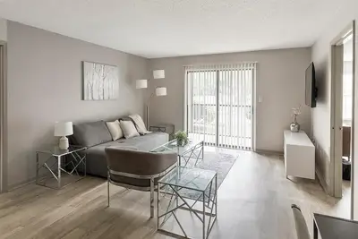 Image de Landing | Incredible 2bd, Gym, Pool