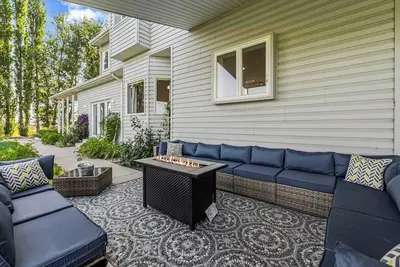 Image de Spacious 6br Haven - Game Room - Hot Tub Sleep 28+