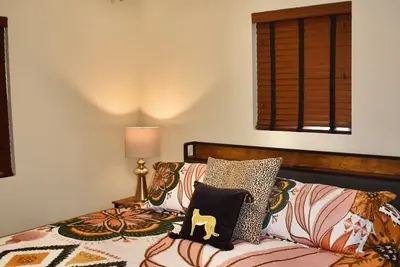 Image de Cozy, Charming & Peaceful 3-bedroom house with Ac, WiFi in delightful Beaumont.