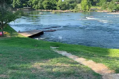 Image de Lbj lakefrnt stuns. Natural, peaceful getaway