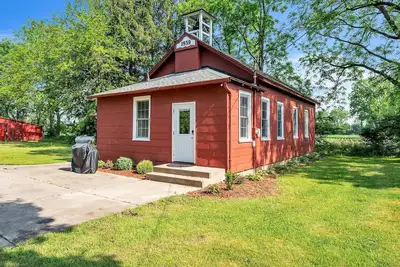 Image de Vintage Schoolhouse Near Wineries, Sleeps 6