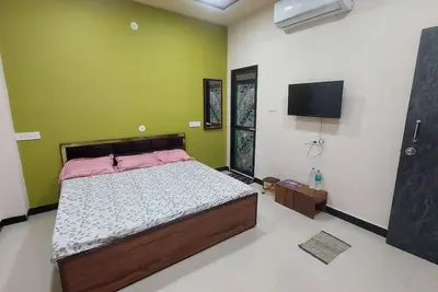 Image de 4 minutes From Mahakaleshwar Temple! Family-sized Fully Clean With Free Wifi