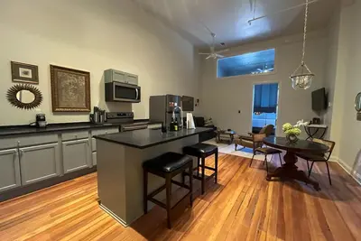 Image de Colony -The Flats Demopolis