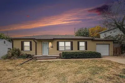 Image de Mid-Term Rental, fully furnished Near Aksarben, Uno & Methodist/Chi/Bergan Mercy