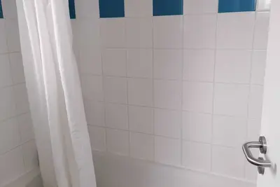 Image de duplex dans résidence avec piscine à 10 mns en vélo de la mer