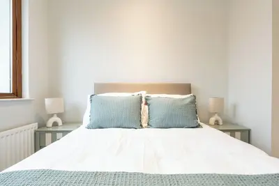 Image de Stylish urban oasis, central, modern and fully equipped