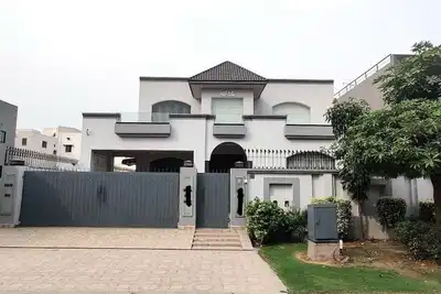 Image de Luxury Villa 5 Bedroom, Dha, Phase 6 Near Dolmen Mall