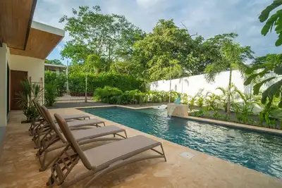 Image de Total Privacy! New 6 Bdrm 6bath Villa, Walk to Beach, 44' Pool-Golf Cart-ColdSpa