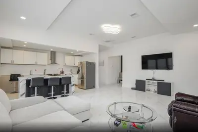 Image de Modern 3br Home, Yard, Pet Friendly, Bbq Grill & Free Parking