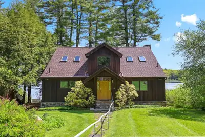 Image de Lakeside Getaway at Goose Pond!