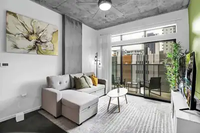 Image de Centric 2br In Heart of Dtphx Free Garage Parking