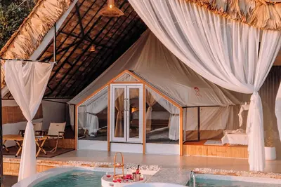 Image de ที่พักพูวิลล่าสวนตัวกลางเขาอ่างแช่น้ำอุ่นกลางสระวิวภูเขาทะเลหมอก  ที่จอดรถสวนตัว