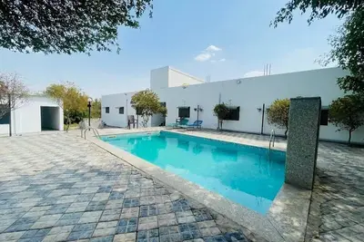 Image de 7-bedroom farmhouse in gorgeous Gairatpur Bas Gurgaon with Ac, WiFi
