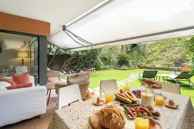 Image de Appartement avec terrasse et jardin privé près de la mer