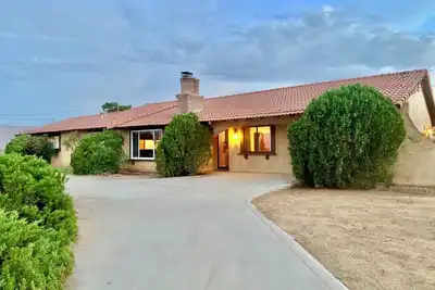 Image de 🌵 “Mountain View 2br Country  Home -Netflix – Spacious