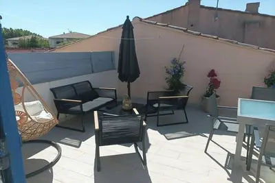 Image de Appartement terrasse tout à pied proche plage