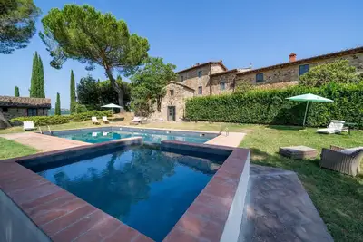 Image de Bel appartement dans une maison de vacances avec piscine, Wifi, Tv, près de Greve In Chianti