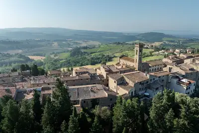 Image de Agréable appartement dans une maison de vacances avec Wifi, piscine, Tv, près de Greve In Chianti