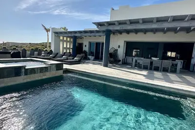 Image de Oceanfront secluded Infinity Pool and Whale Watching surfing Paradise