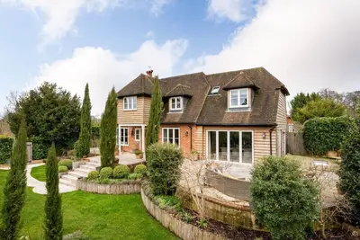 Image de Beautiful Country House in Historic Old Basing