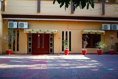 Image de Spacious 9-bedroom building with WiFi, Ac in delightful Islamabad