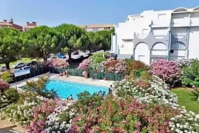 Image de Studio à la mer rénové à neuf, piscines & parking sécurisé