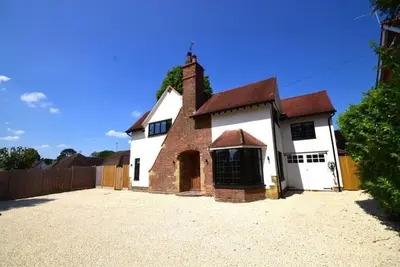 Image de Beautiful arts and crafts home.
